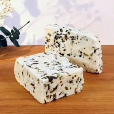 Van Dinlenmiş Otlu Peynir – 1 KG