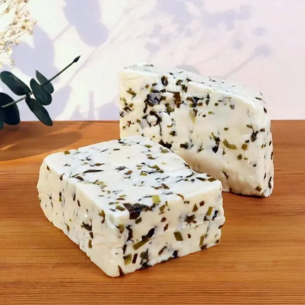 Van Dinlenmiş Otlu Peynir – 1 KG